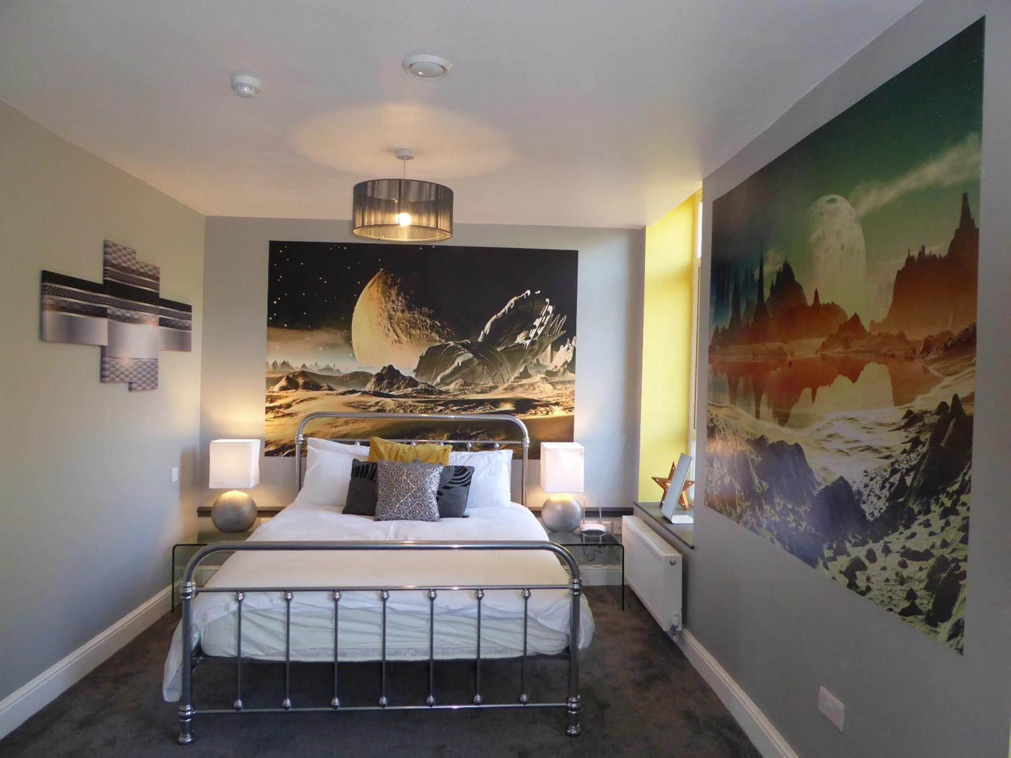 The Myriad Preston  Rom bilde
